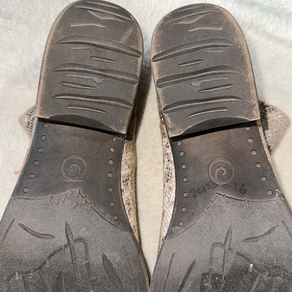 Volatile Chronicle Ankle Booties, Snake Print, Women's Size 10 - Picture 8 of 8